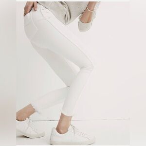 Madewell-‎ Mid-rise Skinny Raw Hem Button-fly, Pure White, Size 26 EUC